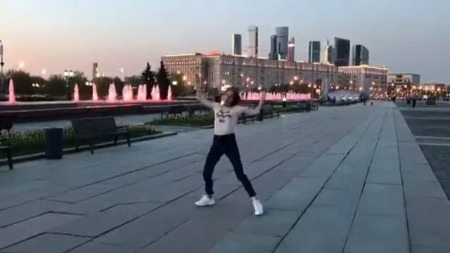 Танцы в центре Москвы смотреть онлайн