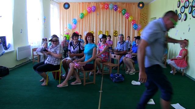 Как пришли мы в первый класс - Сценка родителей в Детском саду