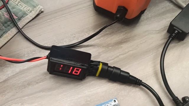 XH-M602. контролер зарядки АКБ??? смотреть онлайн