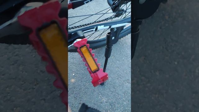 красные педали