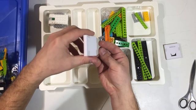 LEGO WeDo 2 распаковка, обзор, сравнение с LEGO WeDo 1 смотреть онлайн