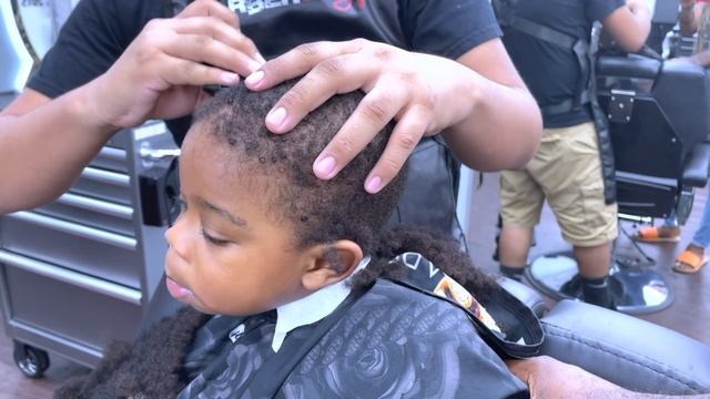 Baby's First Haircut EVER! 1 Year Old Baby Boy's First Haircut! Total Transformation! смотреть онлайн