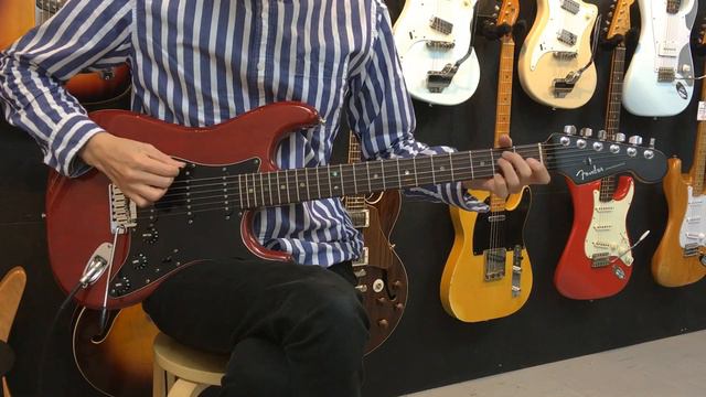 Fender / American Deluxe Stratocaster Mahogany смотреть онлайн