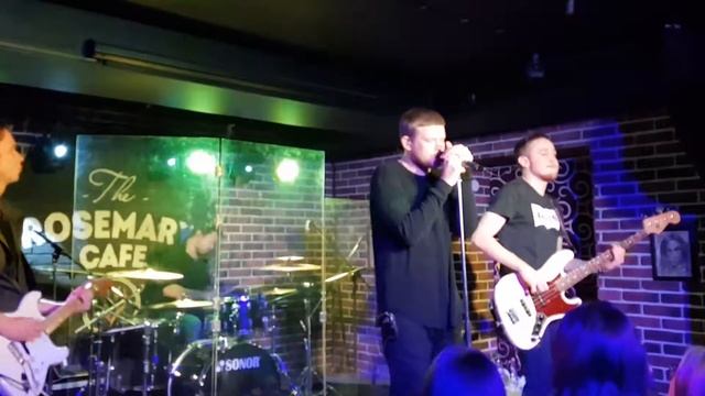 VLNY - Стоя за мной @ Rosemary 17.12.2017 г. смотреть онлайн