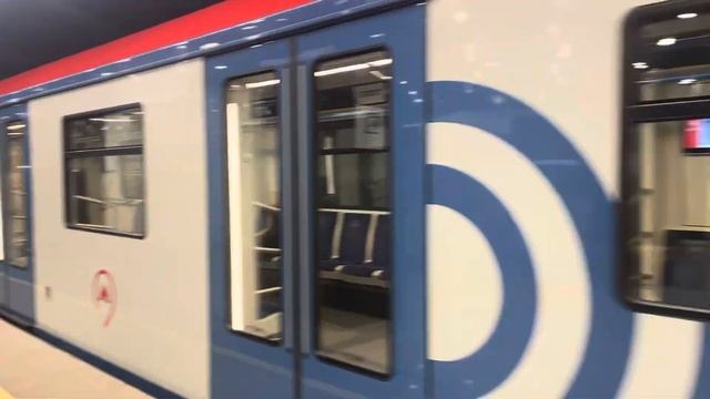 81-765/766 Москва прибывает на станцию Аминьевская