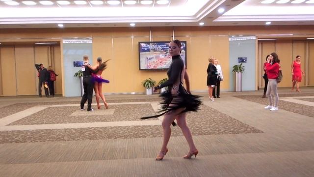 Юлия Савичева. Такая как есть. Конкурс спортивных бальных танцев смотреть онлайн