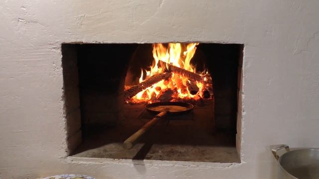 Интерьер русской избы и блины из русской печи. смотреть онлайн