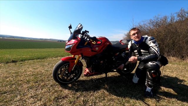 Věci na motorku z Wish CZ/SK #4 - Přepákování stupaček / Interkom B35 / LED zárovka H4 / смотреть онлайн