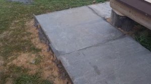 Отмостка каркасного дома на ж/б сваях