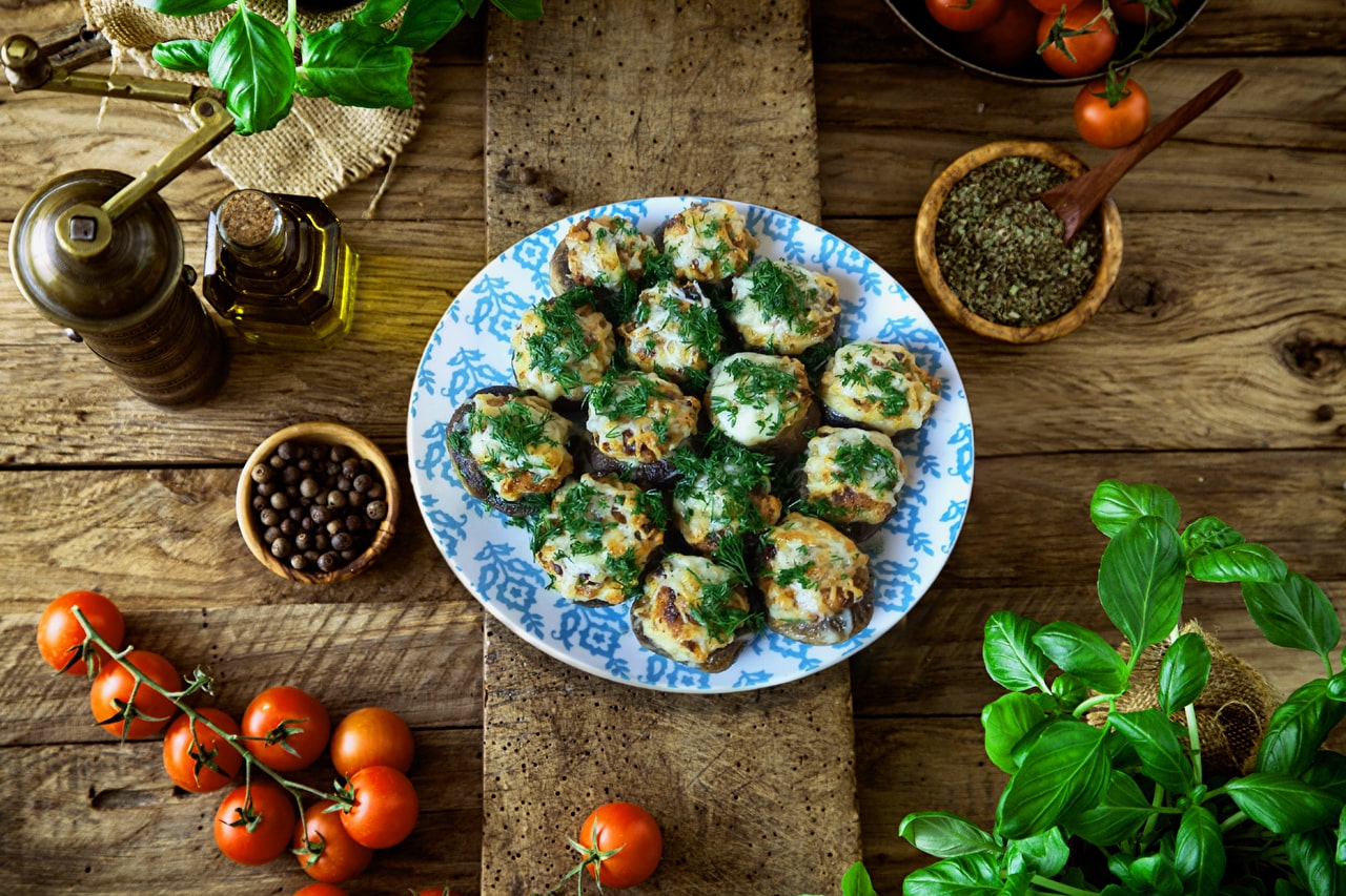 ВКУСНЕЕ ПОКА ЕЩЁ НЕ ПРИДУМАЛИ! ЗАПЕЧЕННЫЕ ГРИБОЧКИ С МЯСОМ И СЫРОМ В ДУХОВКЕ