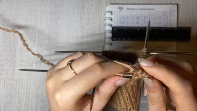 МИТЕНКИ СПИЦАМИ\\АЖУРНЫЙ УЗОР смотреть онлайн