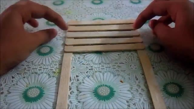DIY- earring holder with icecream/popsicle sticks - kids craft смотреть онлайн