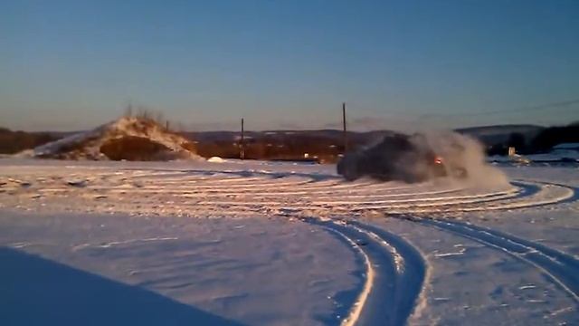 Subaru STI Drifting in the Snow смотреть онлайн