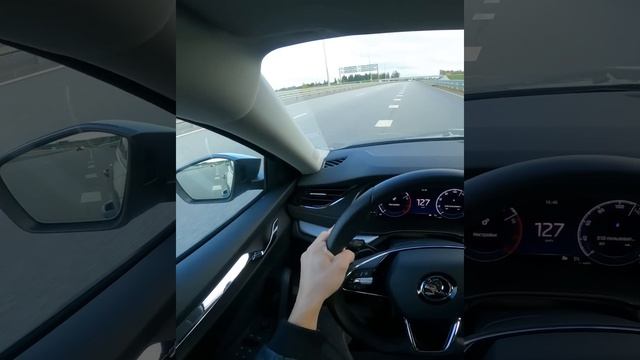 Octavia A8 2.0 на трассе, Шкода Октавия 2.0 #shorts смотреть онлайн
