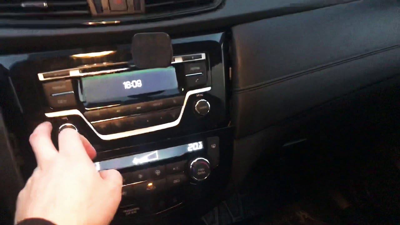 Демонтаж штатной магнитолы Nissan Qashqai 2019 j11. Часть1 смотреть онлайн