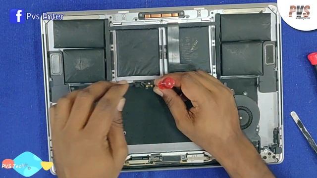 Apple MacBook Pro A1989 Laptop Repair | Battery replacement | Battery Bulge смотреть онлайн