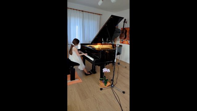 PIANO LEVEL 1 - Barbora Sýkorová J.Linn - Marcela`s doll, O.Merikanto - Valse Lente смотреть онлайн