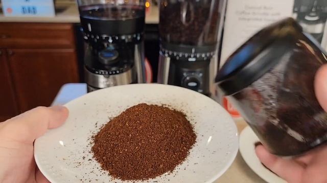 OXO Brew Conical Burr Coffee Grinder Comparison With Scale смотреть онлайн