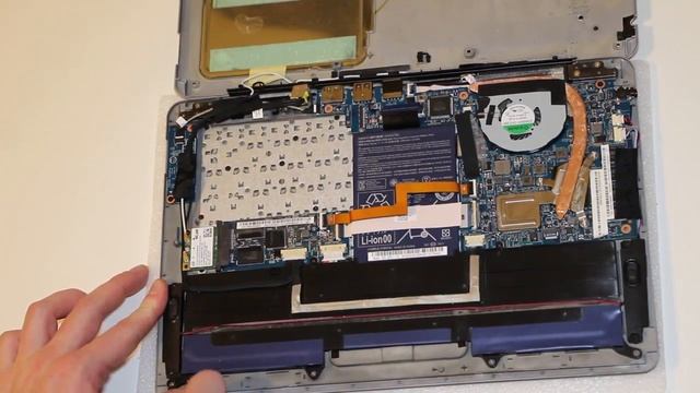 Acer Aspire S3 Ultrabook Battery Removal смотреть онлайн