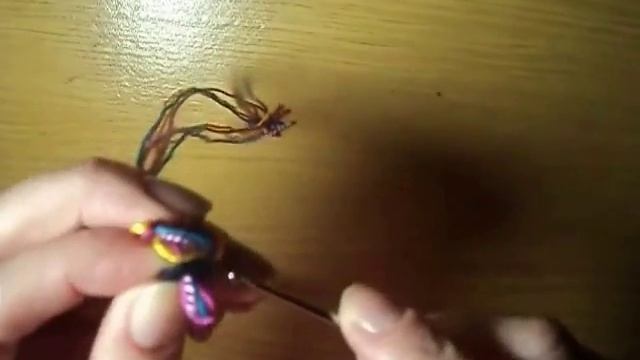 ДОП №5. Как сделать пуговицу из ниток для фенечки с петелькой. смотреть онлайн