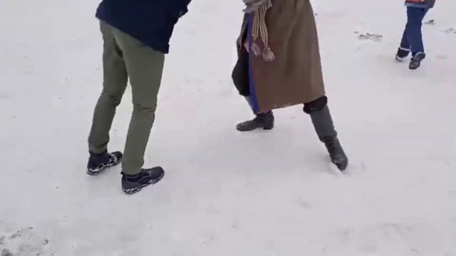 Русские народные игры. Наступашки.