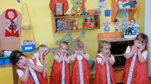 Мы матрешки вот какие крошки