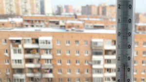 Люди замерзают в обледенелых квартирах в Электростали. Как власти помогают жителям пережить ЧС?