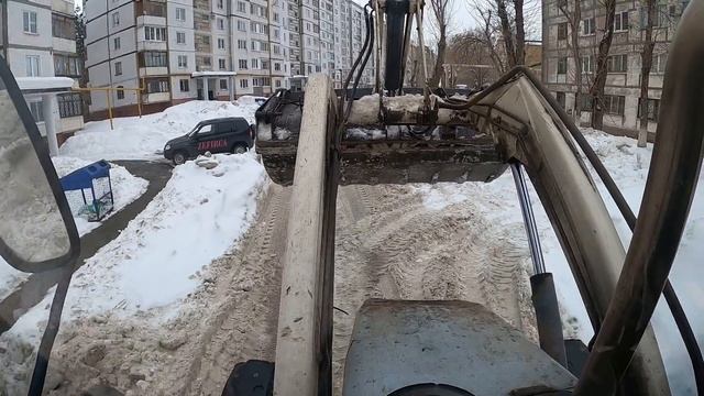 И снова улица Строителей. Пускаем первые ручьи в этом году. смотреть онлайн