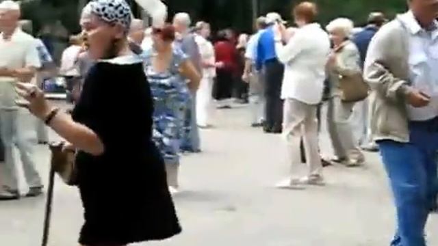 Дискотека 'Кому за 30' смотреть онлайн