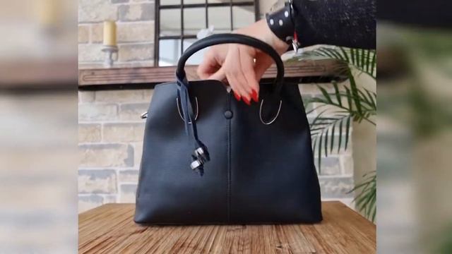 Женская сумка тоут из черной натуральной кожи смотреть онлайн