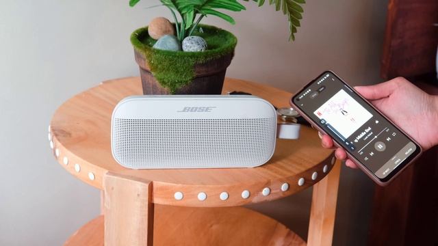 Why the Bose SoundLink Flex is a must-have travel companion смотреть онлайн