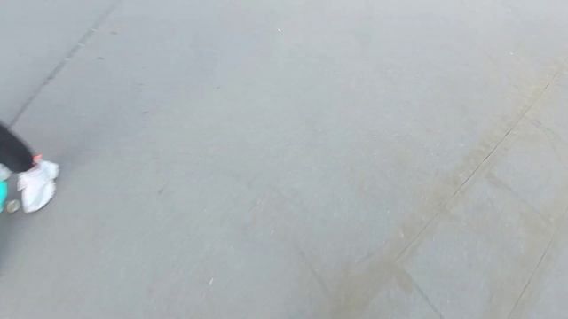 Прогулка без самоката, или как можно разложиться на трюковом самокате! смотреть онлайн