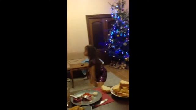 Новогодний танец. Смешно. Стильно. Модно. Молодежно. смотреть онлайн