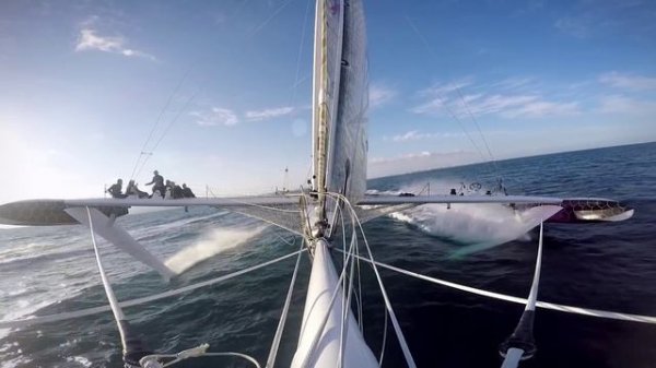 Sailing with l'Hydroptère