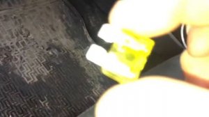 Volkswagen Polo предохранитель на прикуриватель ( поло )