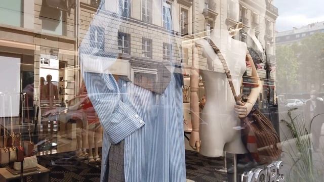 ПАРИЖ: СЕКРЕТЫ СУМОК BOTTEGA VENETA, МОДНЫЕ ВИТРИНЫ смотреть онлайн