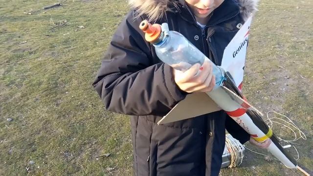 Водяная ракета с парашютом. смотреть онлайн