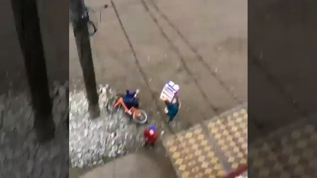 Лови аптечку. смотреть онлайн