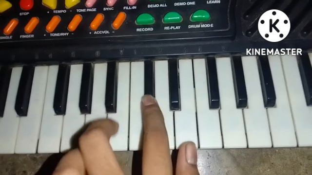 murli ne mere ko pagal kar dali COVER ON PIANO смотреть онлайн