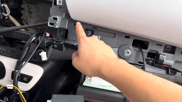 How to Add Wireless Apple CarPlay to 16-19 Toyota Prius w/ CarABC (Radio Removal/Install) смотреть онлайн