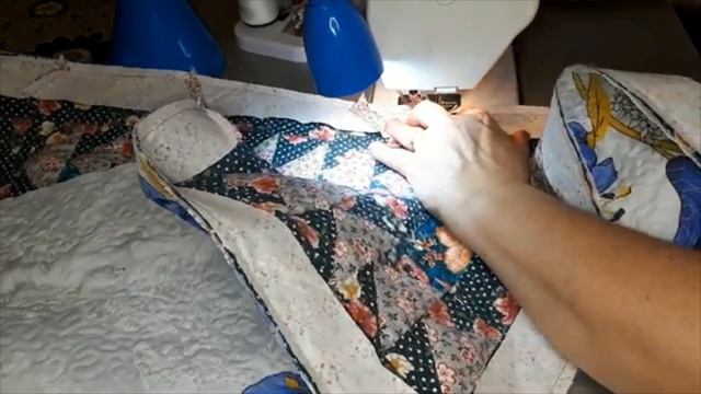 Лоскутный коврик в ванную. Из очень пёстрых лоскутков. смотреть онлайн