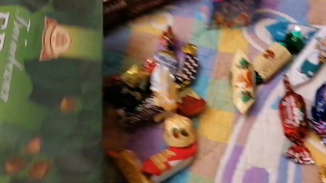 НОВОГОДНИЕ ПОДАРКИ!!! КРАСИВО Снаружи, но что же внутри??? ?⛄ смотреть онлайн