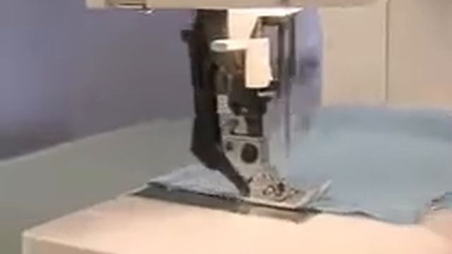 Singer IEF / Pfaff IDF - Integrated Dual Even Feed Sewing Machine смотреть онлайн