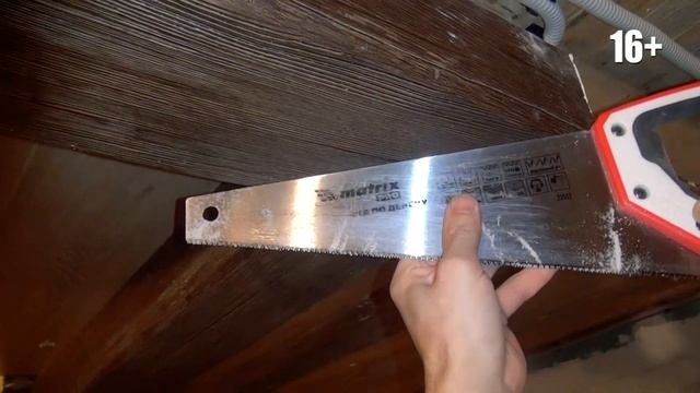 Как крепить фальшбалки к потолку. Балка полиуретан Уникс. Балки под дерево. Дача 116. 16+ смотреть онлайн