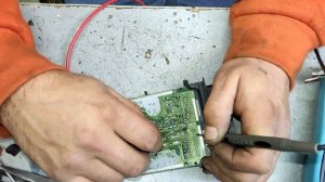 Niva Chevrolet 2123. Не реагирует на педаль газа.