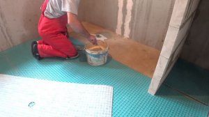 Как избавится от трещин на стяжке. Полусухая стяжка это беда для плитки.