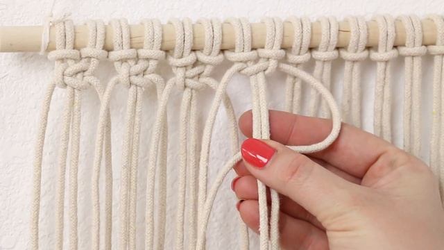 How to Make a Macrame Square Knot смотреть онлайн