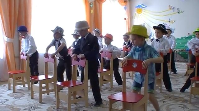 Танец мальчиков на 8 Марта - Детский сад "Поляночка" смотреть онлайн