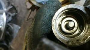 Разбор тормозного суппорта и ремонт Шкода Октавия А5 ,  замена пыльника , манжетов.