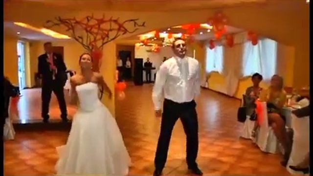 Первый свадебный танец молодожёнов (BeforeMarriage.ru) смотреть онлайн